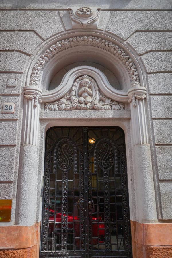 Molnar 20 Apartament