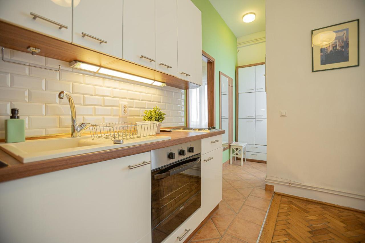 Molnar 20 Apartament