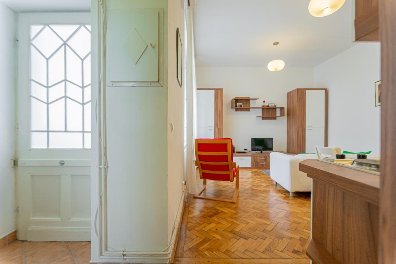 Molnar 20 Apartament